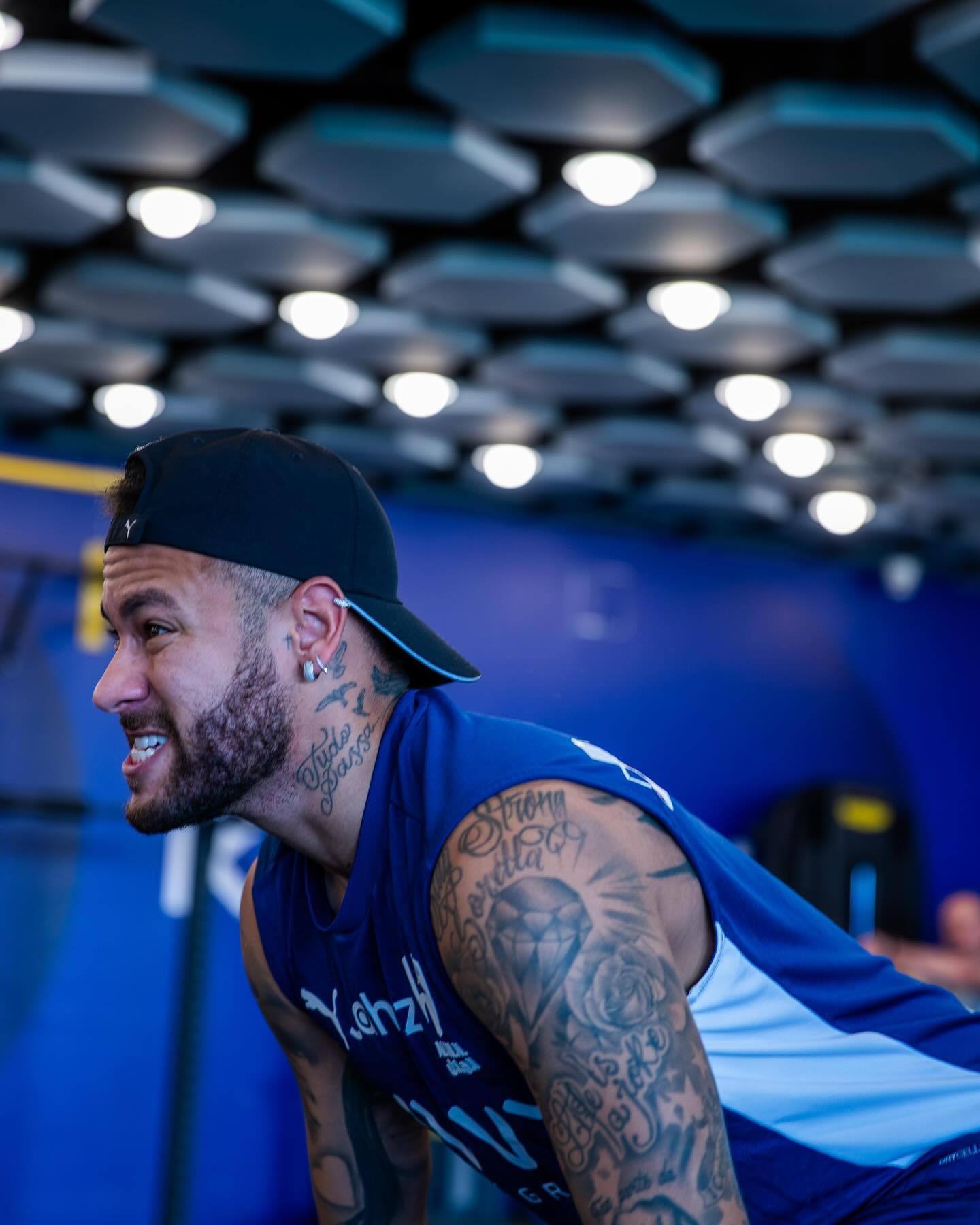 体坛女神盘点：新晋F1世界冠军女友，身材火辣的葡萄牙模特科尔塞罗