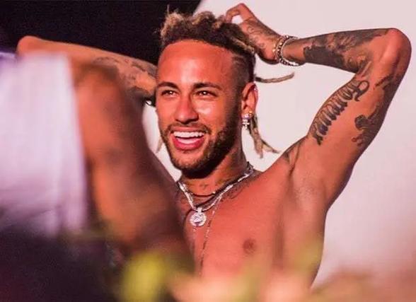 李毅祝福邵佳一：希望大家能多给本土教练一些宽容和时间