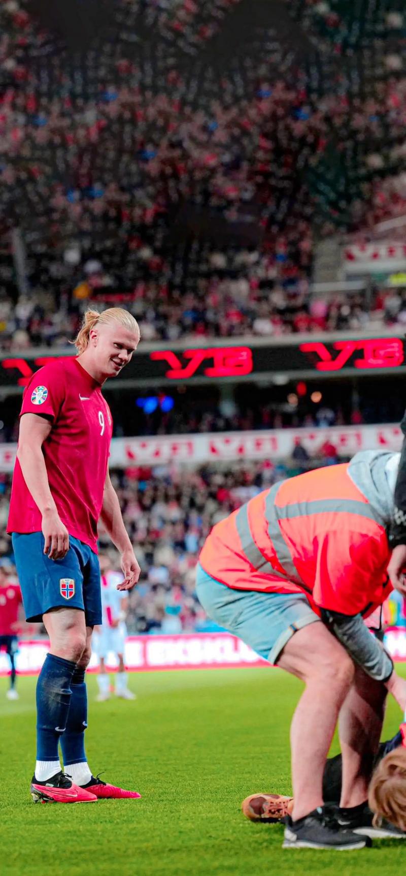 维斯塔潘：别太失望，我们以精彩的表现结束了赛季