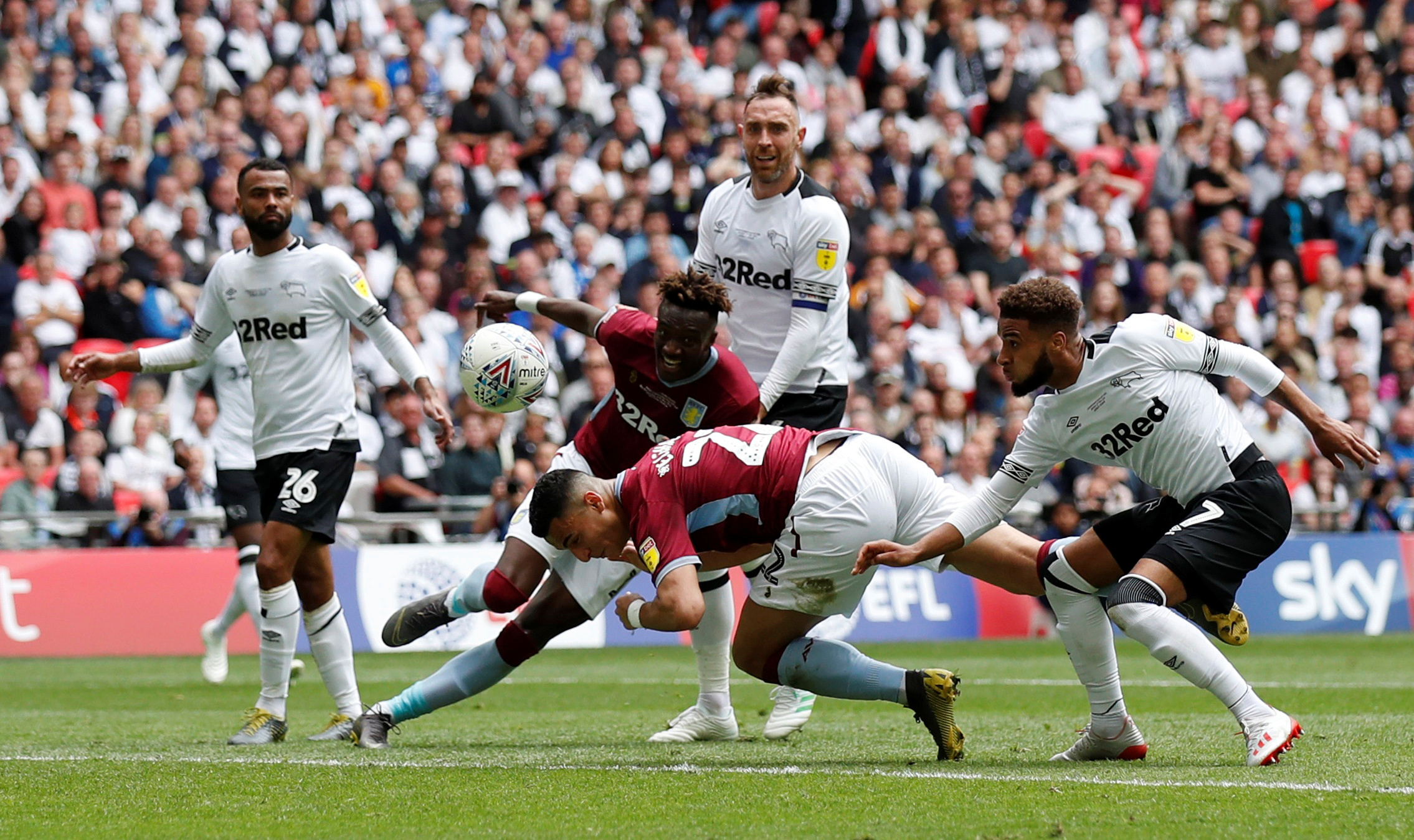 兰克尔-泽：如果合同合适的话，我愿意为青岛海牛效力十年